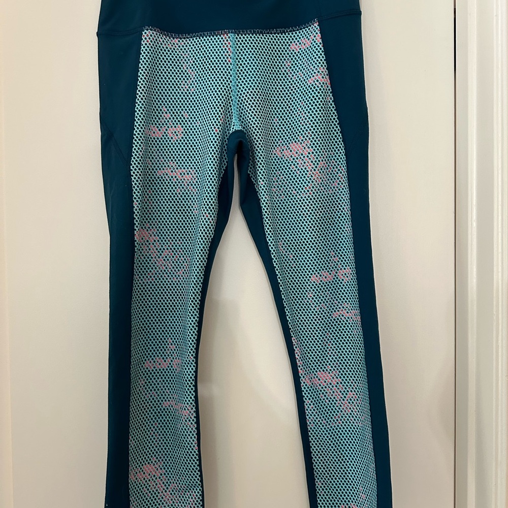 Under Armour Blue and Pink Leggings with Stylish Contrast